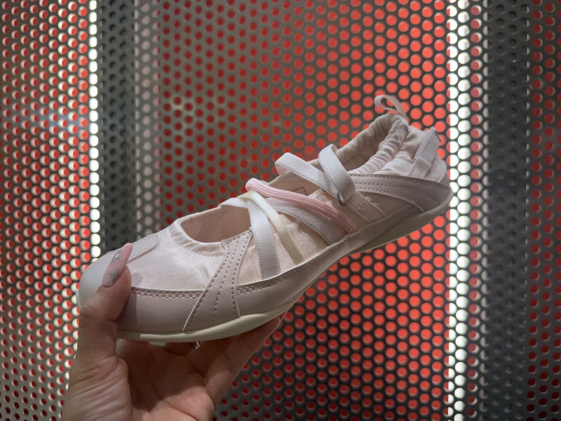 新入荷★FILA
