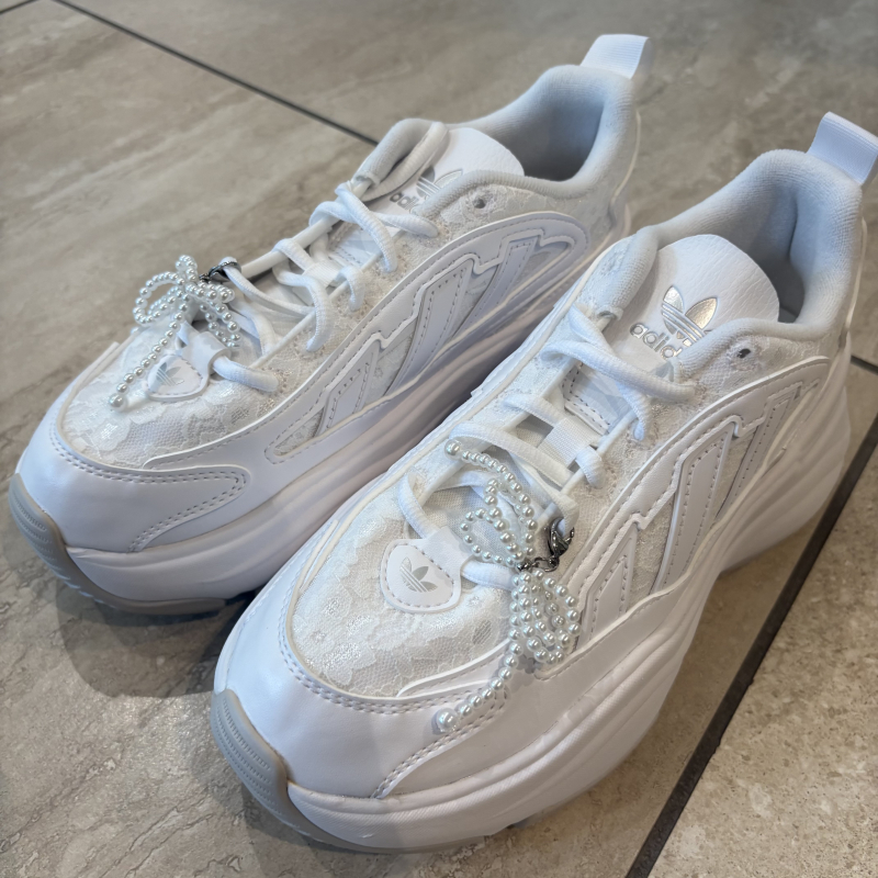 『ADIDAS OZGAIA W』