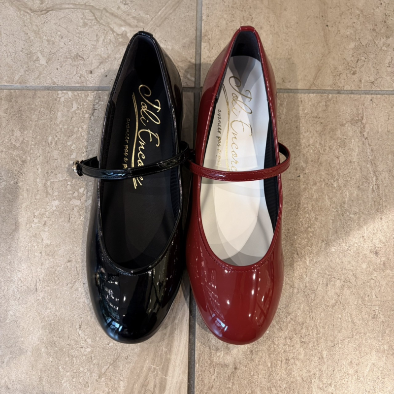 『JOLI ENCORE 2WAY ストラップパンプス』