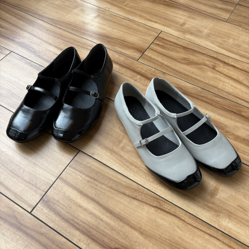 〖2BELT TOE CAP FLAT〗