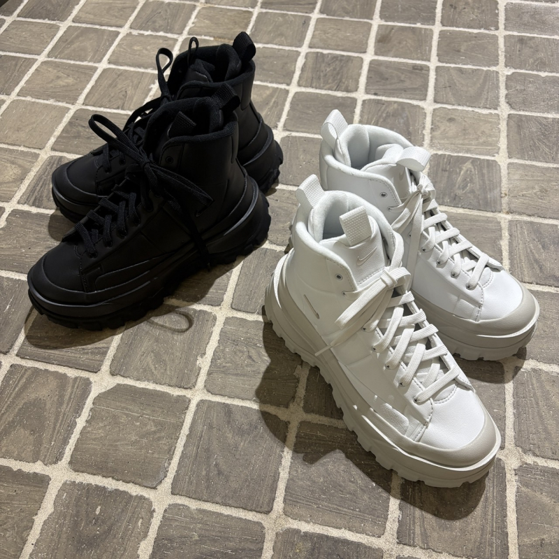 〖NIKE W BLAZER ROAM MID 〗