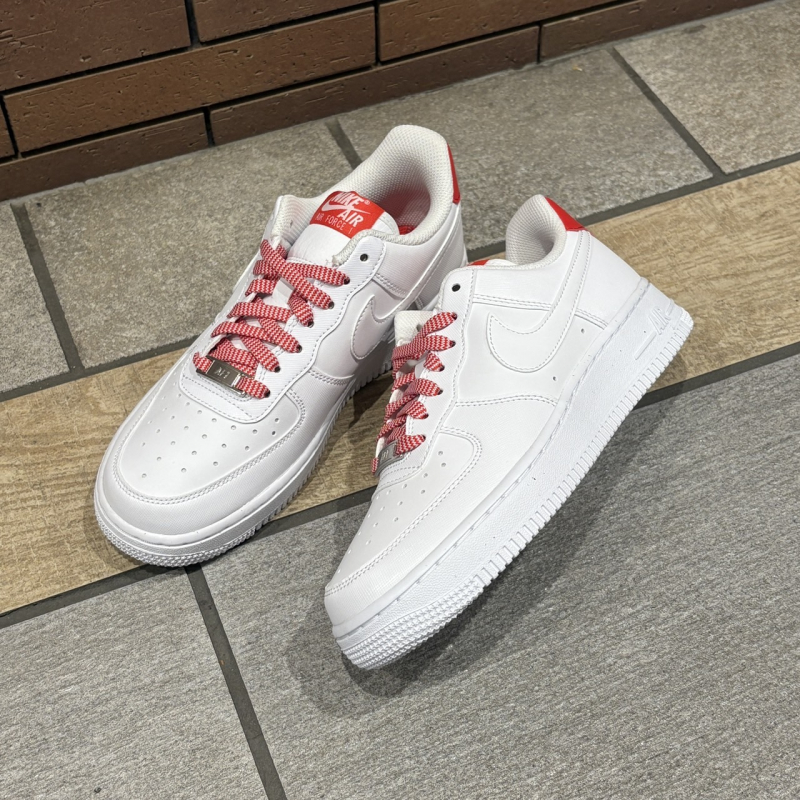 〖NIKE W AIR FORCE 1〗