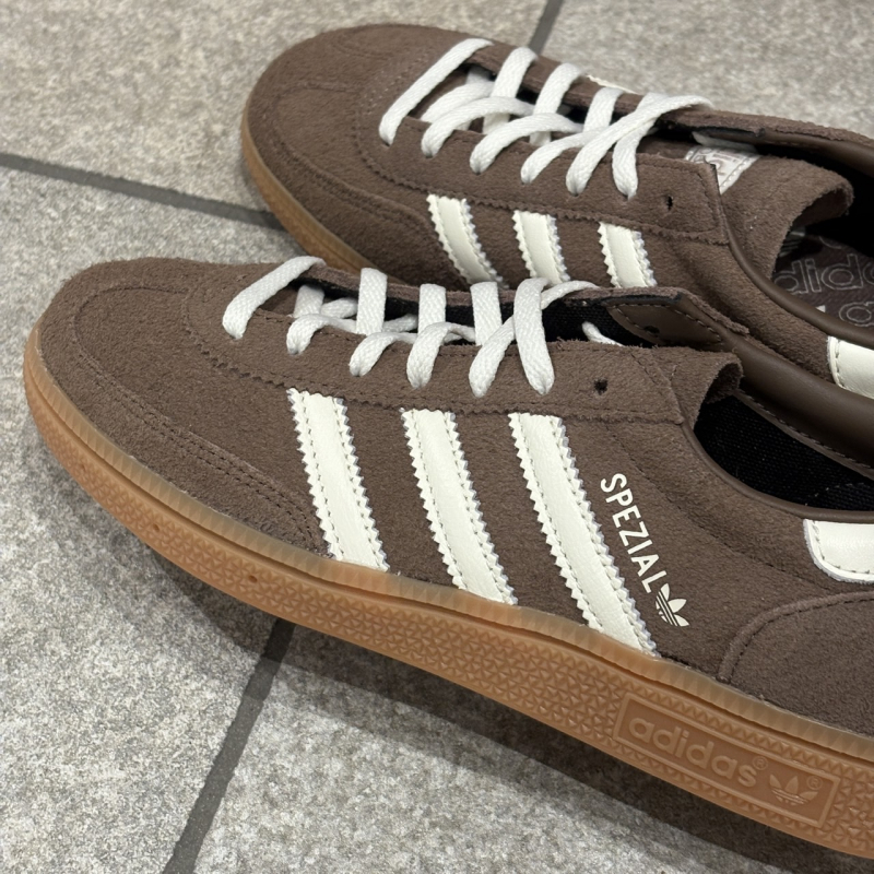 〖adidas HANDBALL SPEZIAL〗