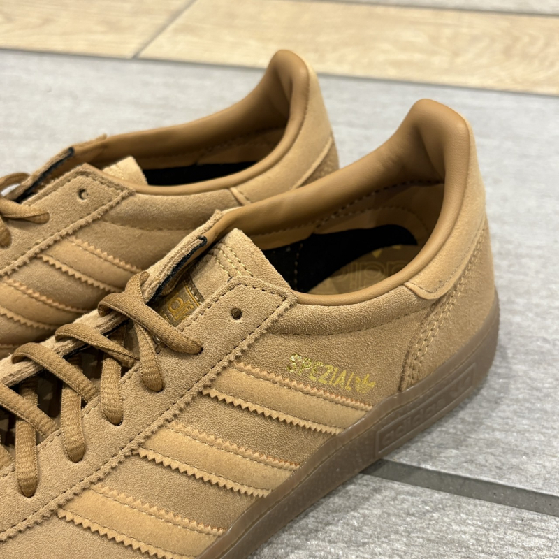 〖new!! adidas HANDBALL SPEZIAL〗