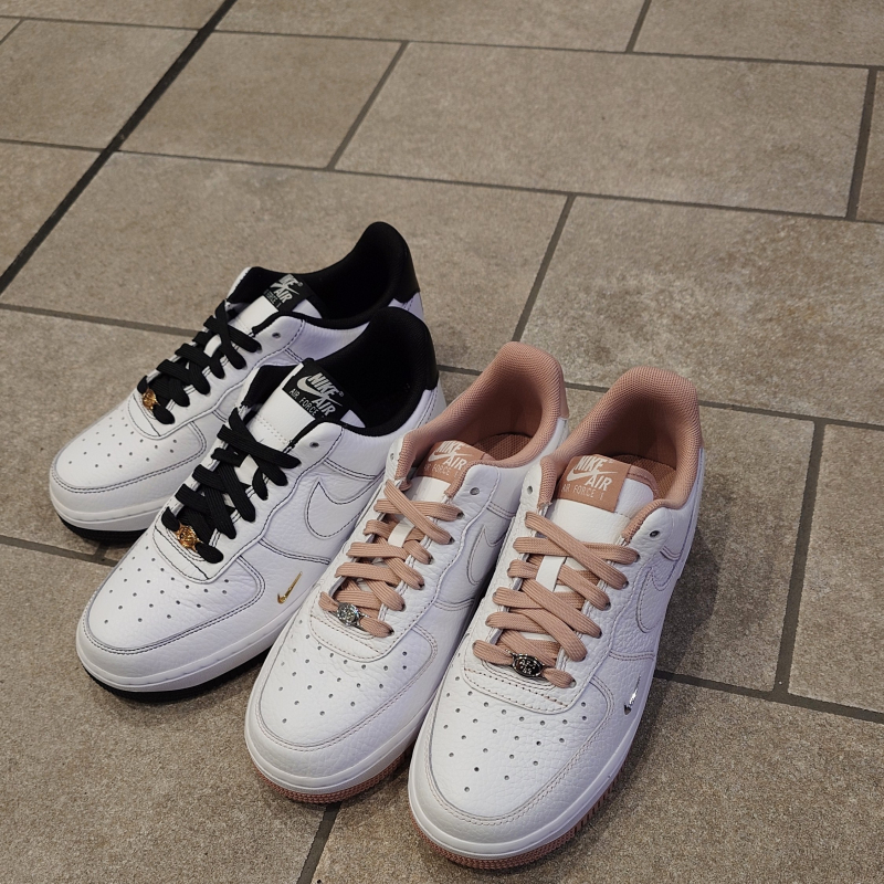 〖NIKE AIRFORCE1 '07 再入荷!!〗