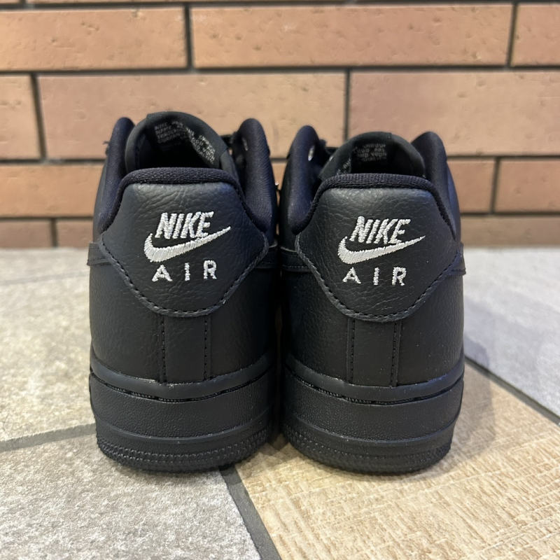 〖NIKE AIR FORCE1〗