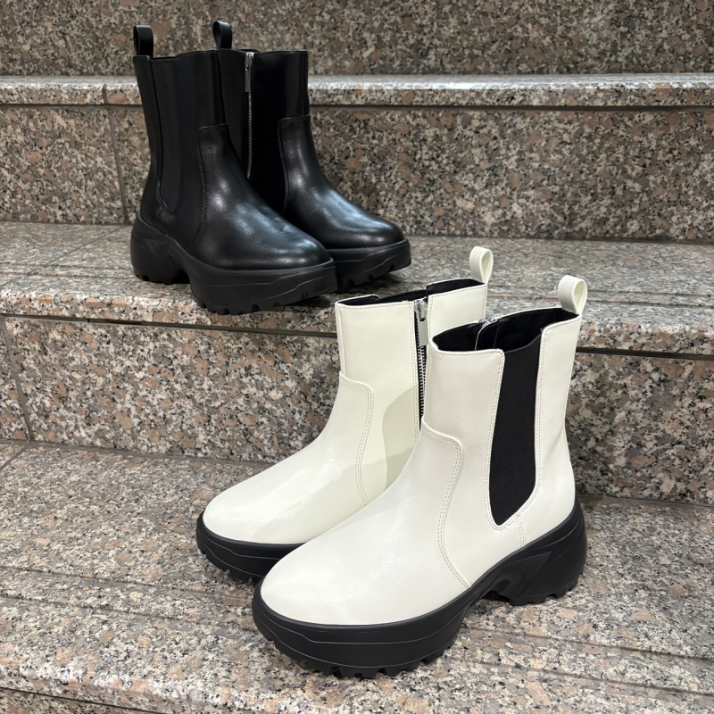 『雑誌LEE監修　サイドゴアブーツ』