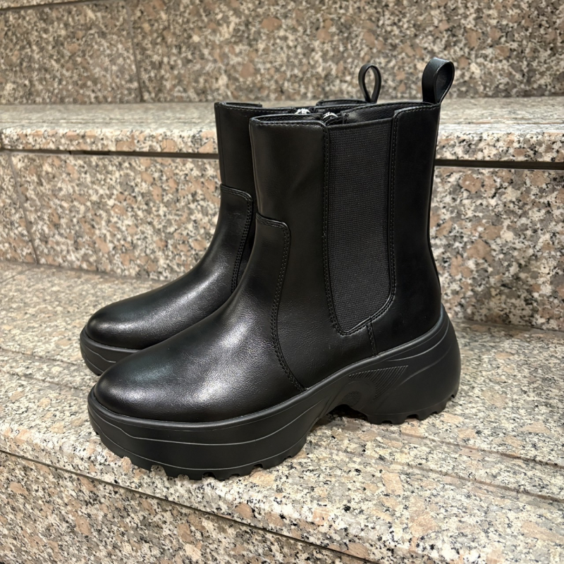 『雑誌LEE監修　サイドゴアブーツ』