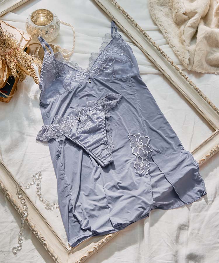 4F【San-ai Resort northerly】エレガントコレクション『2512』スリップのご紹介💫