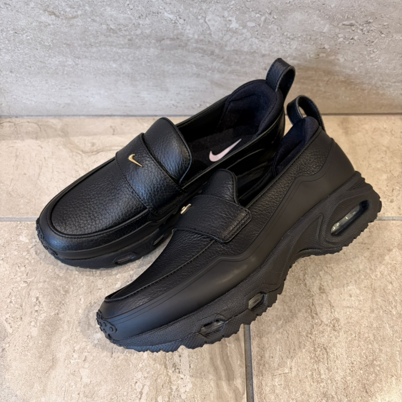 『NIKE AIR MAX PHENOMENA』