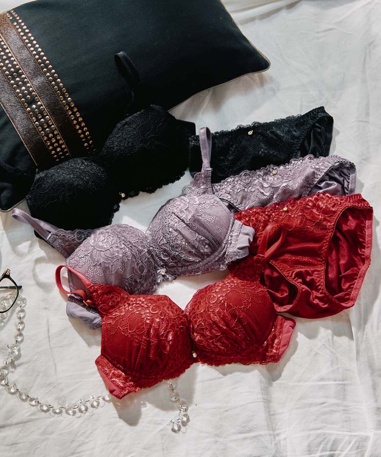 4F【San-ai Resort northerly】谷間メイク♥️新色入荷いたしました