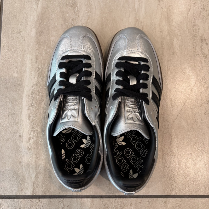 『ADIDAS SAMBA』