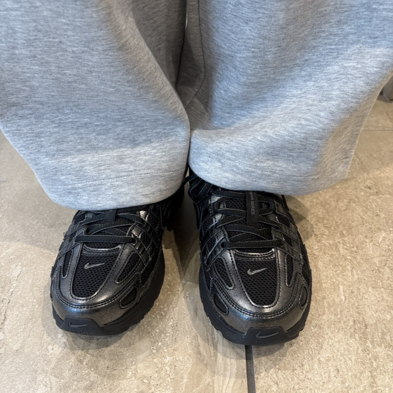 『NIKE P-6000』