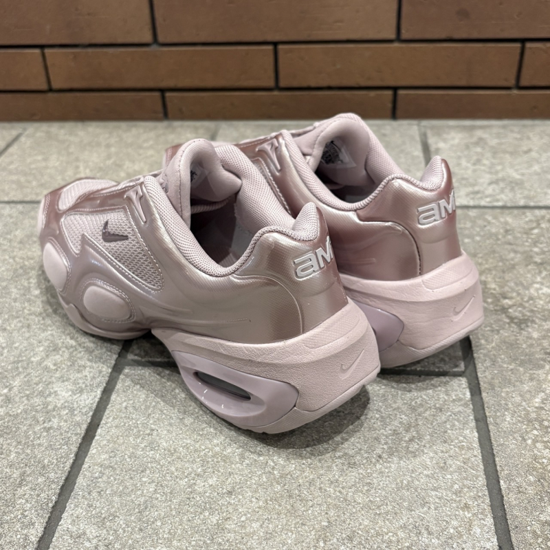 『NIKE AIRMAX MUSE』