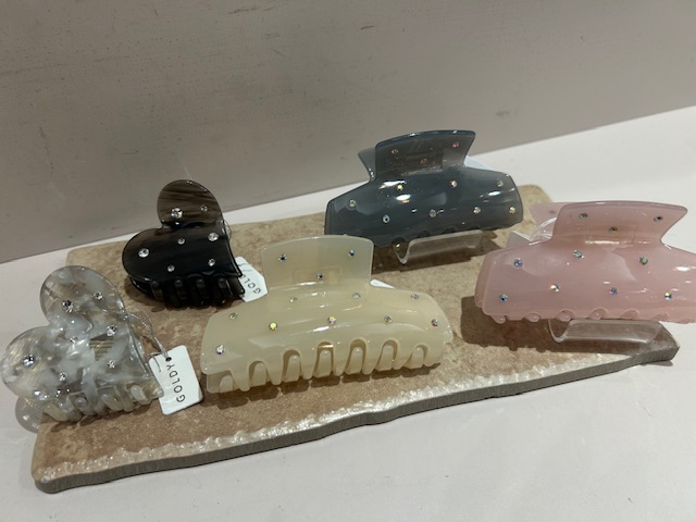 アクリルバンス