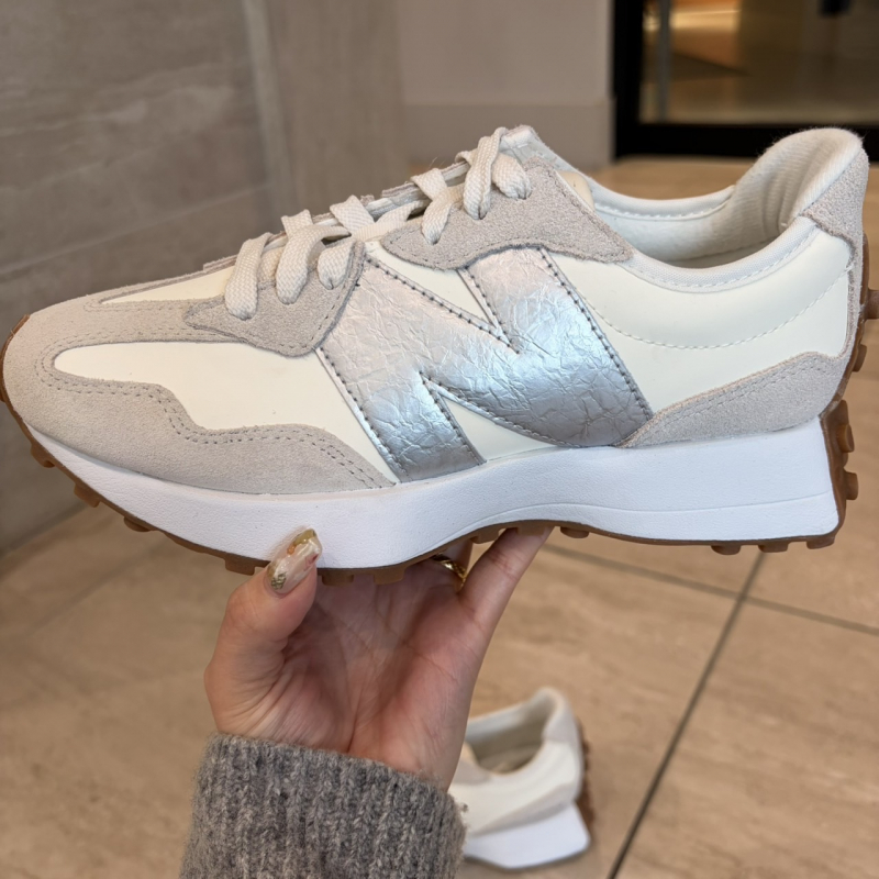 『NEW BALANCE 327』