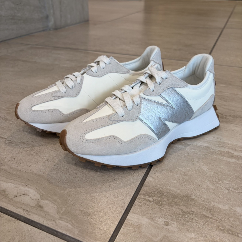 『NEW BALANCE 327』