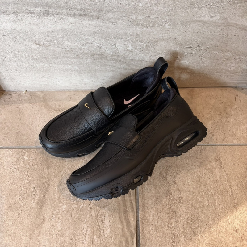 『NIKE AIR MAX PHENOMENA 再入荷！』