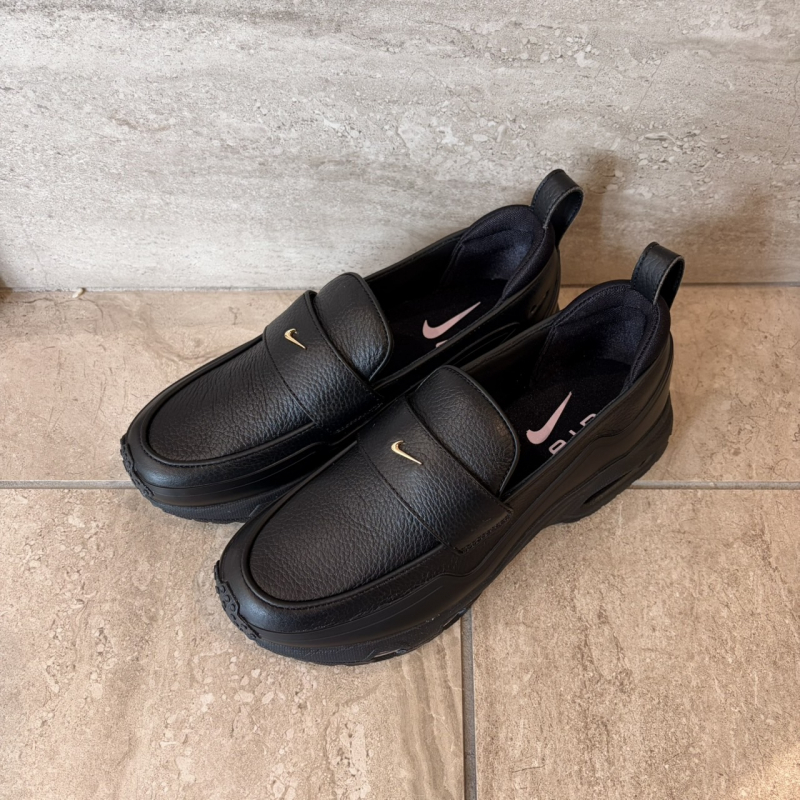 『NIKE AIR MAX PHENOMENA 再入荷！』