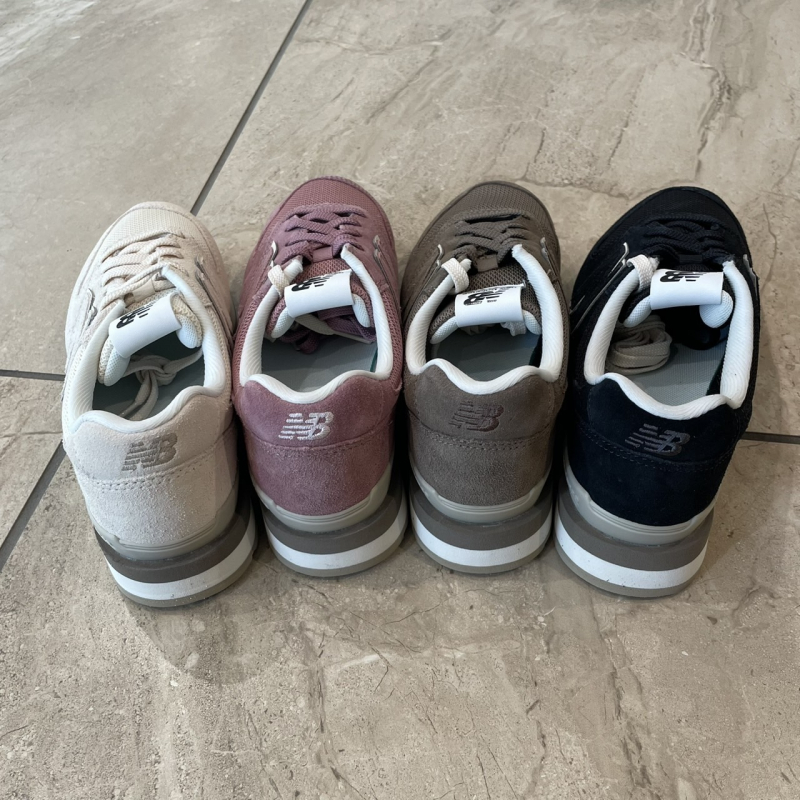 『NEW BALANCE W996』