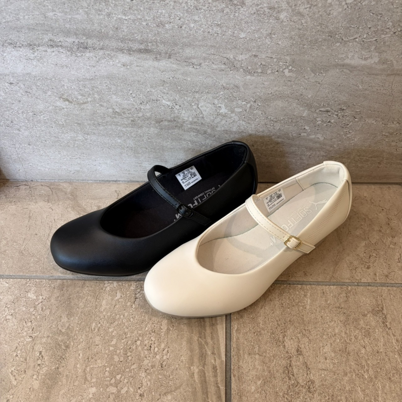 『PUMA   YONGI FLAT』