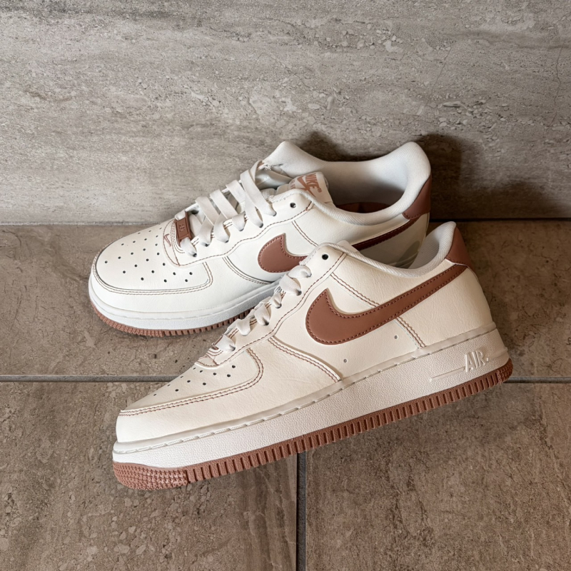 『NIKE AIR FORCE 1'07』