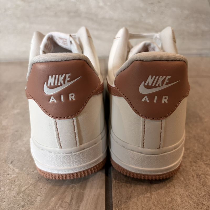 『NIKE AIR FORCE 1'07』