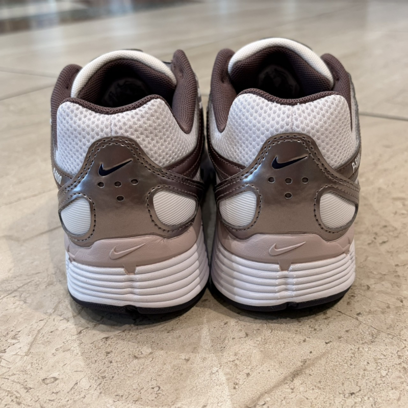 『NIKE  P-6000』