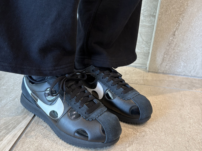 『NIKE   W CORTEZ』
