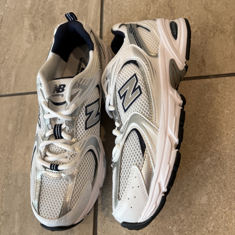 『New Balance   MR530SG』