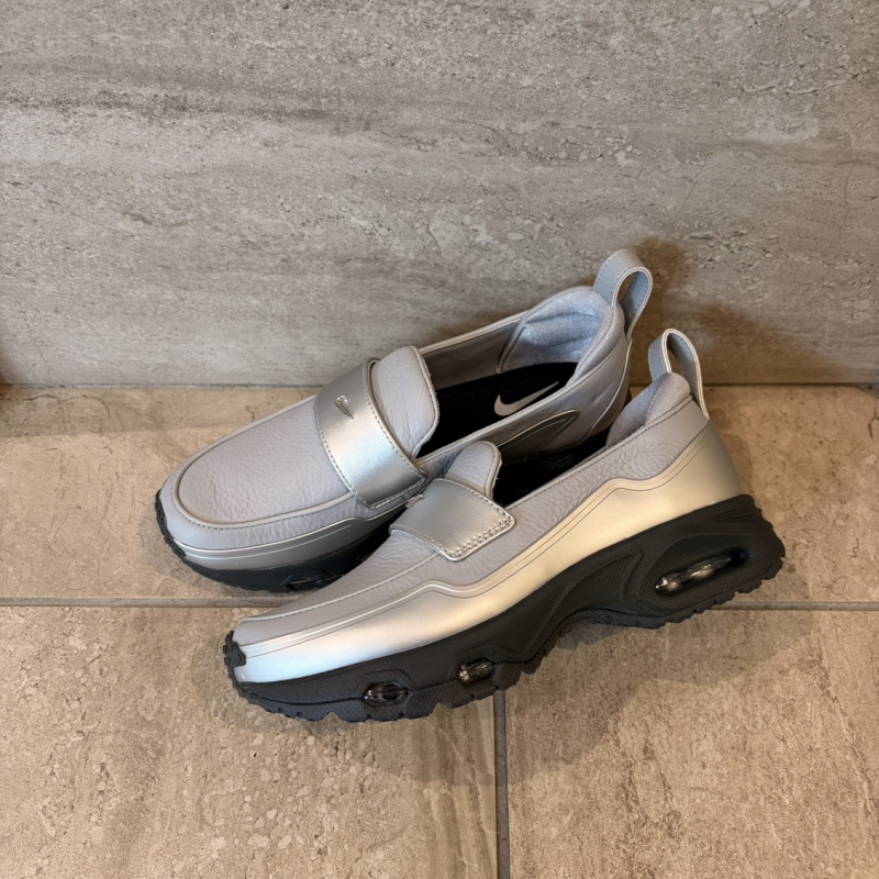 『NIKE  AIR MAX PHENOMENA』