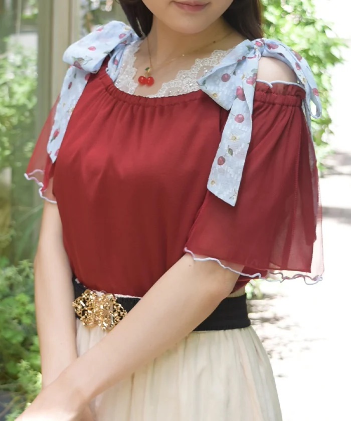 人気🍒さくらんぼトップス