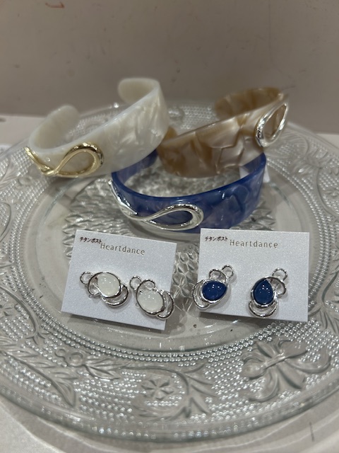 メタルラインピアス&バングル